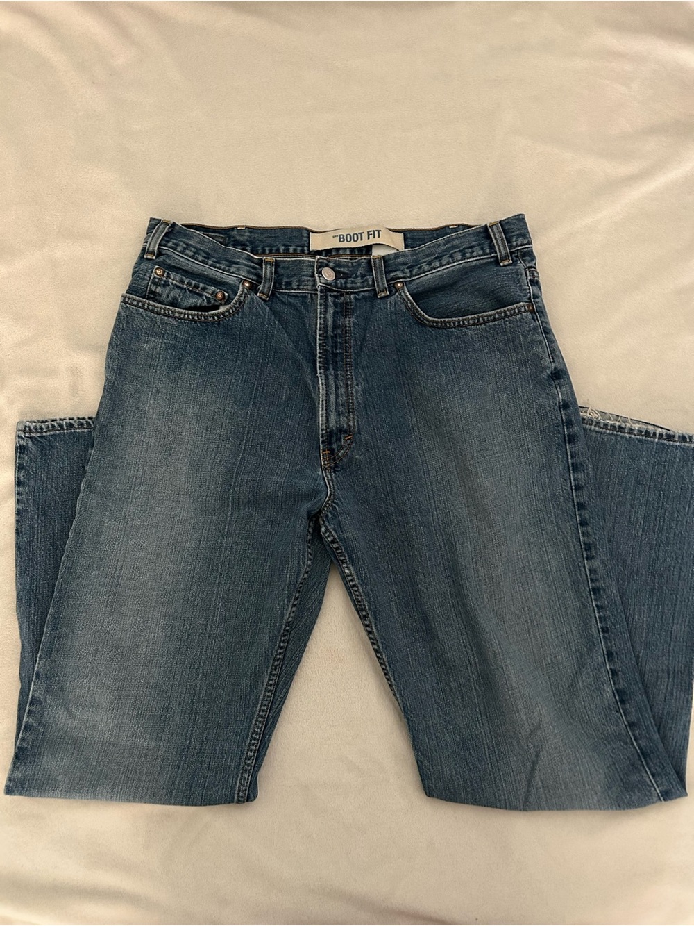 GAP Men's Boot Fit Jeans in Medium Blue Wash